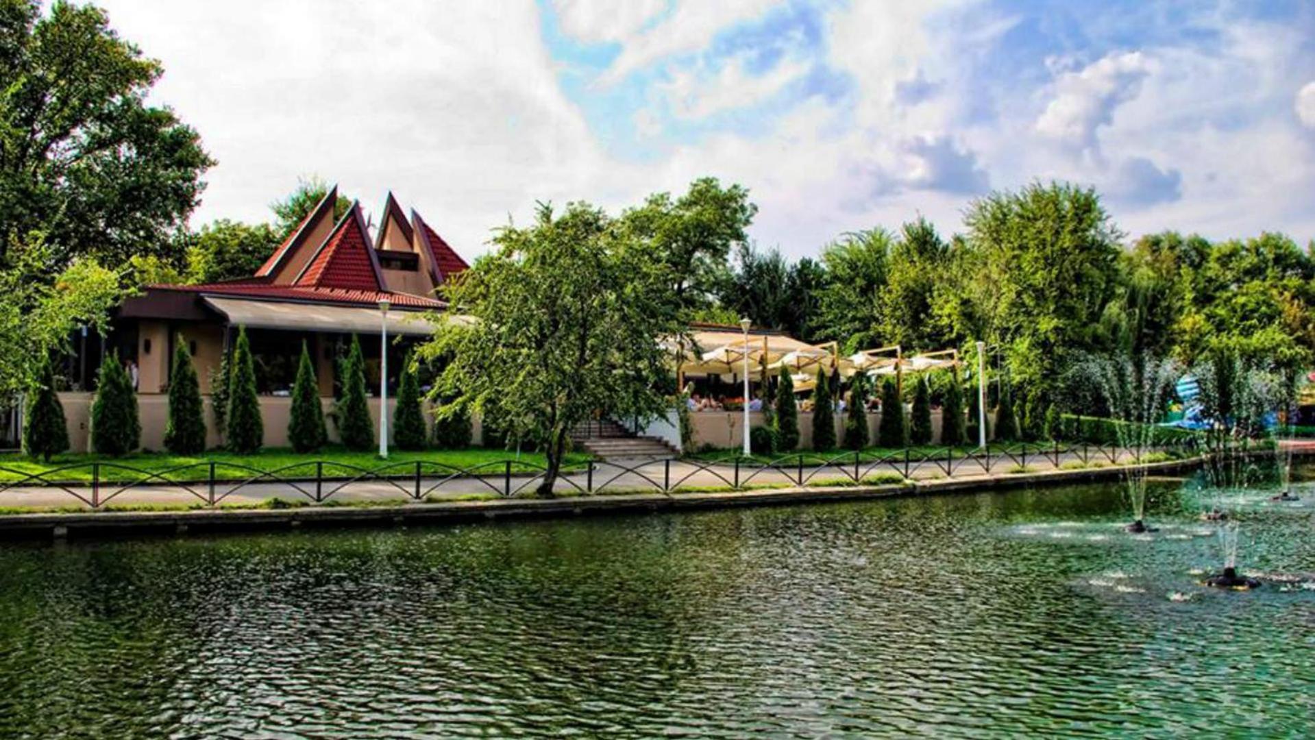 Aldira Studio Arena Nationala Букурещ Екстериор снимка